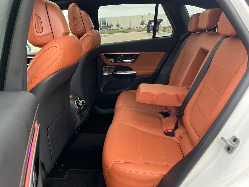 Used 2024 Mercedes-Benz GLC 300 4MATIC image 25