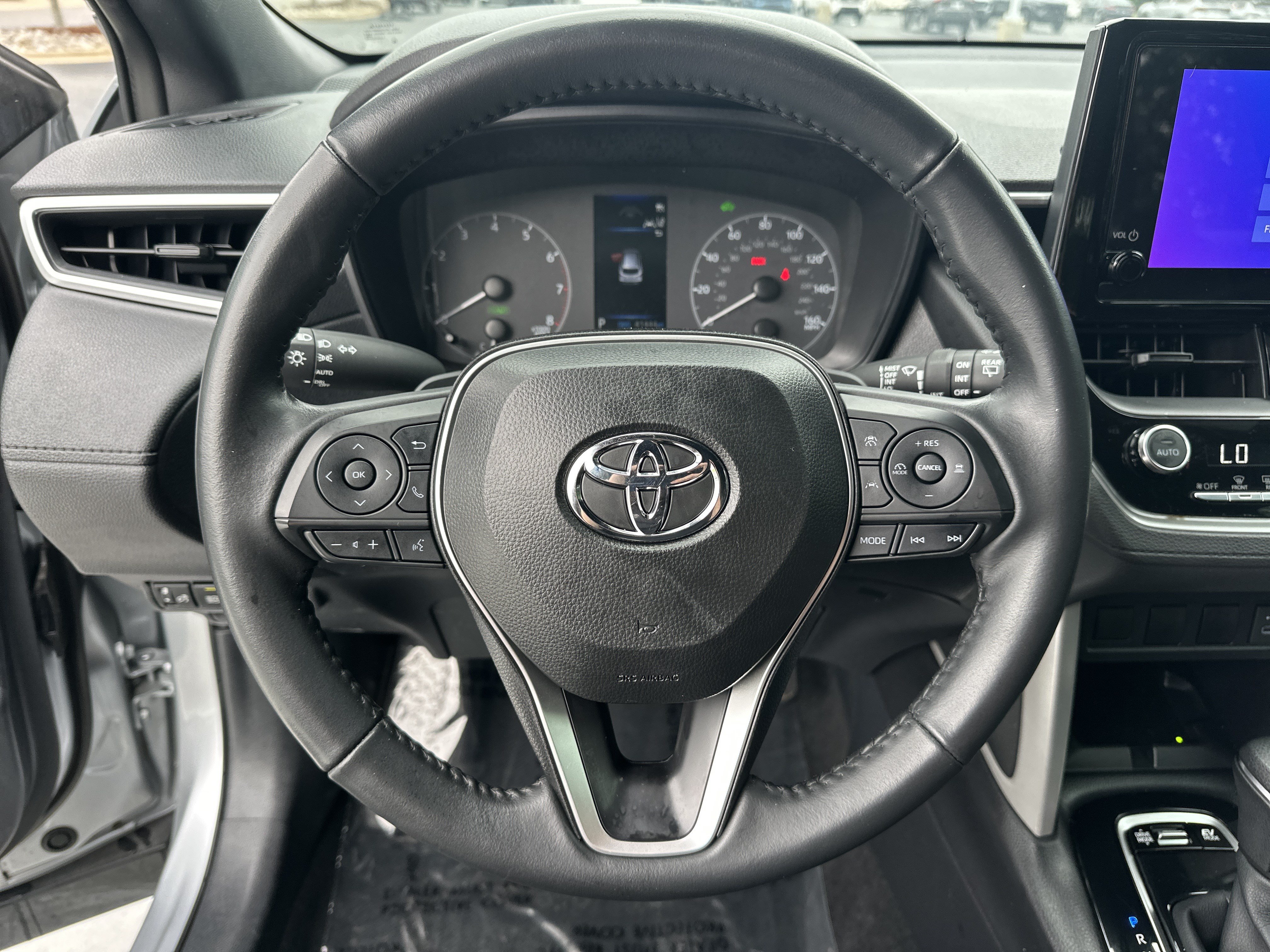 Used 2024 Toyota Corolla Cross AWD Hybrid image 18