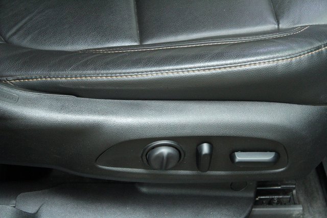 Used 2019 Chevrolet Traverse LT image 11