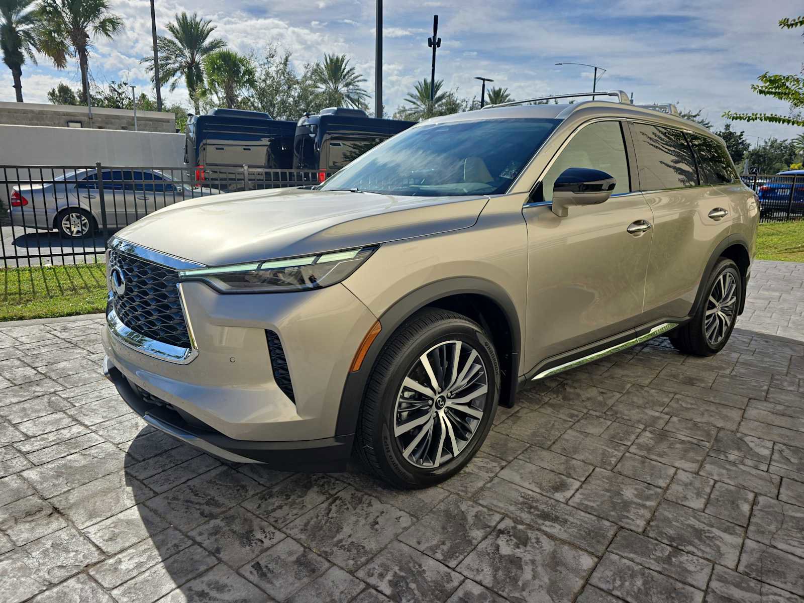 Certified 2025 INFINITI QX60 Sensory w/ Vision Package image 8