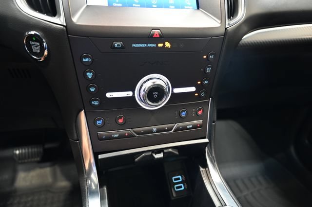 Used 2020 Ford Edge Titanium w/ Equipment Group 301A AWD/4WD image 18