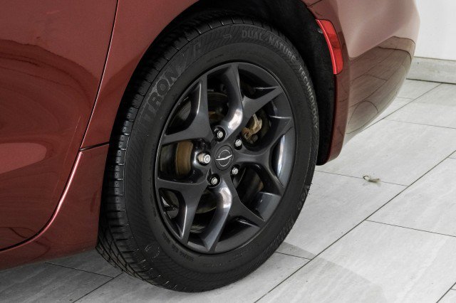Used 2019 Chrysler Pacifica Touring-L w/ S Appearance Package FWD image 56