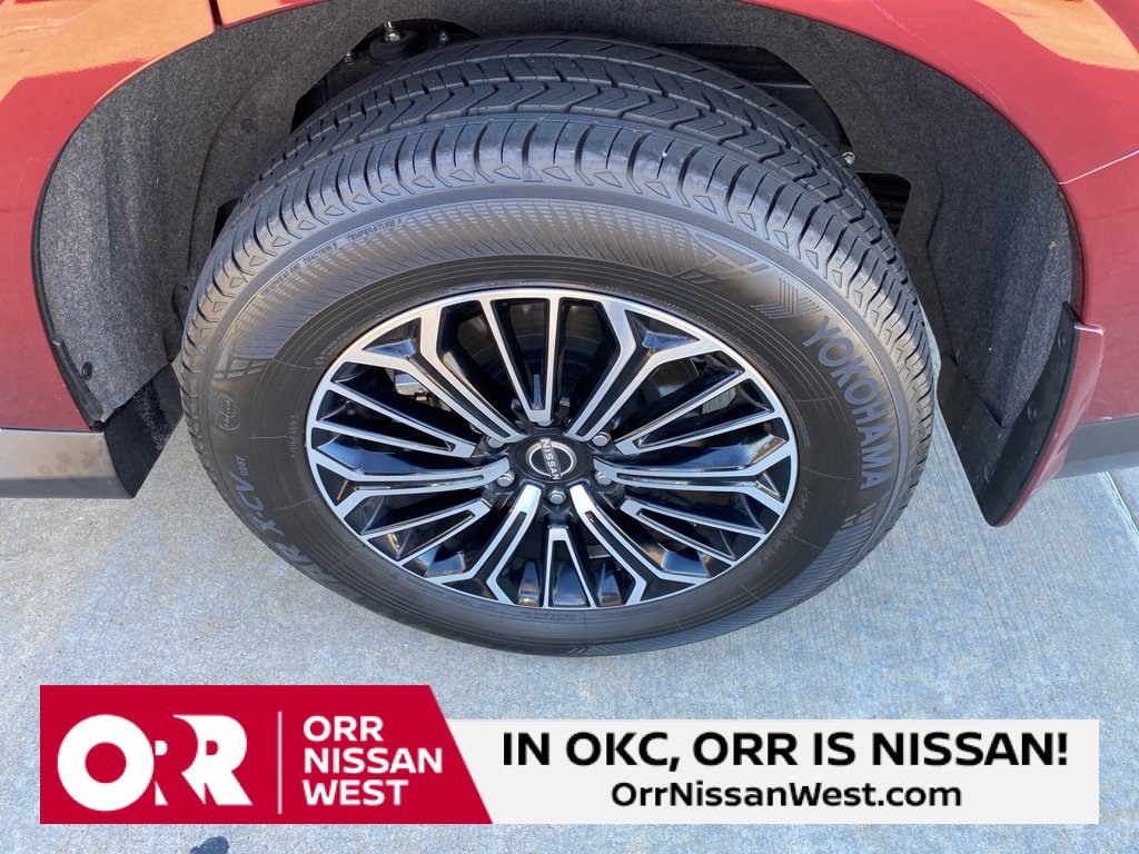 Used 2025 Nissan Armada SL image 9