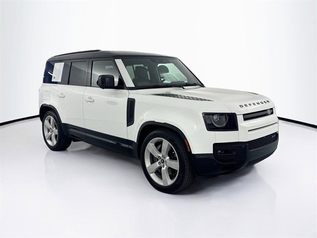 Used 2023 Land Rover Defender 110 X-Dynamic SE image 3