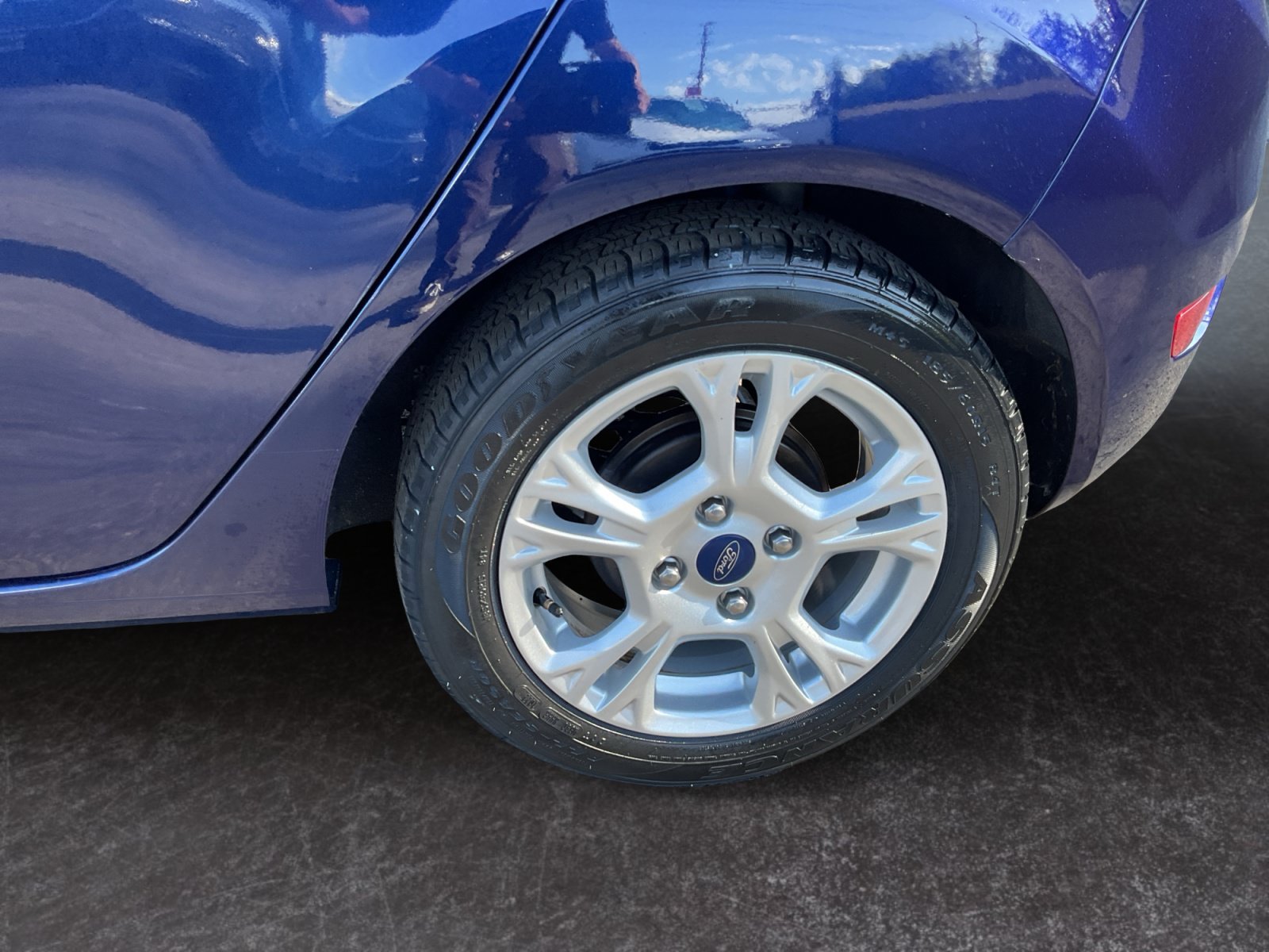Used 2016 Ford Fiesta SE FWD image 9