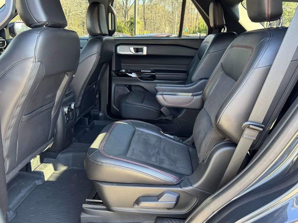 Certified 2023 Ford Explorer ST-Line w/ Class IV Trailer Tow Package image 16