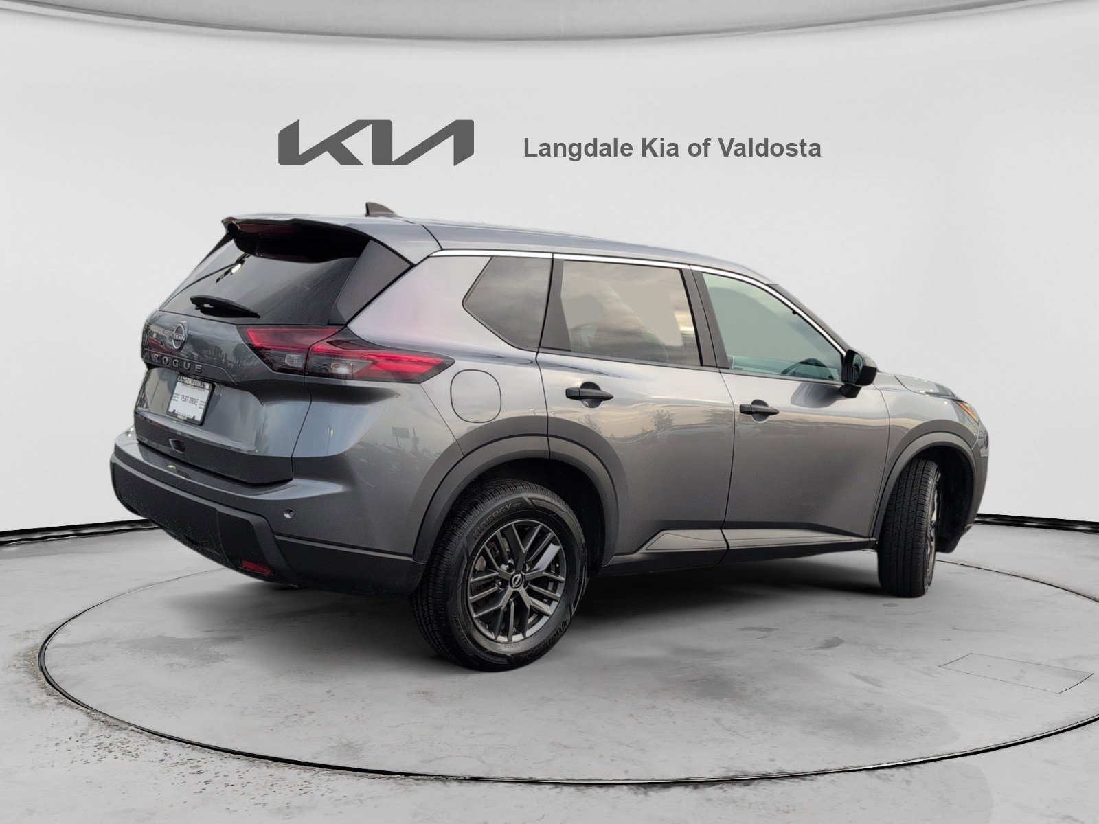 Used 2024 Nissan Rogue S FWD image 4