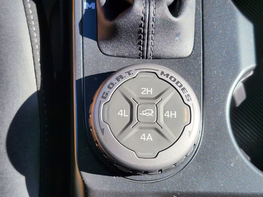 New 2025 Ford Bronco Badlands w/ Black Appearance Package image 23