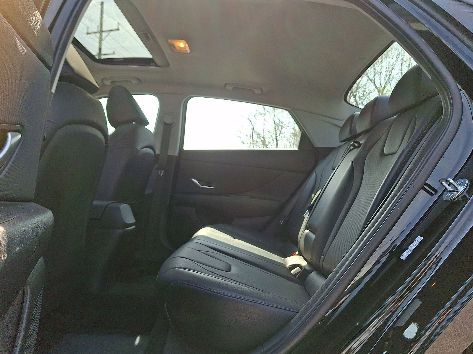 Used 2023 Hyundai Elantra Limited image 10