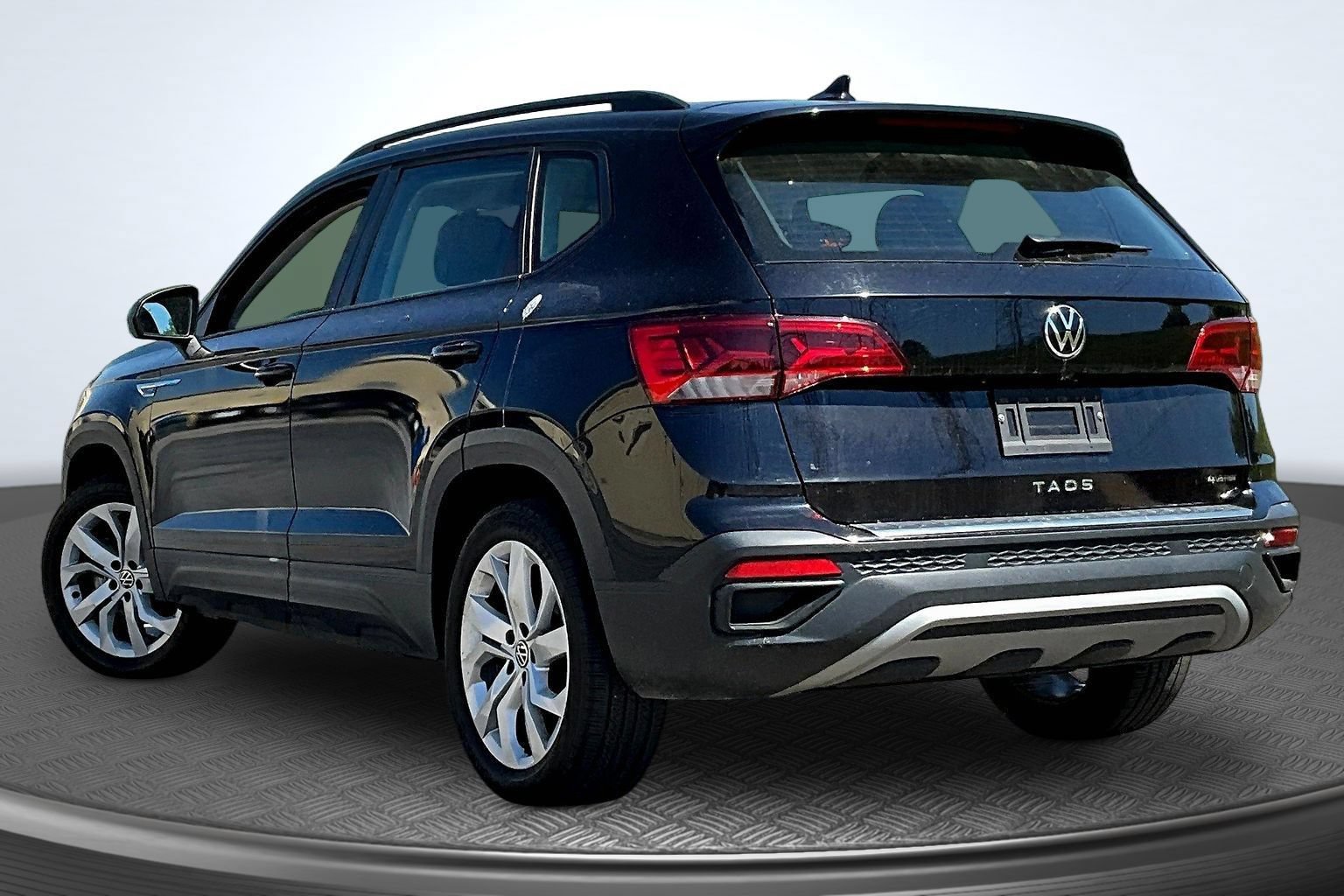 Used 2023 Volkswagen Taos S AWD/4WD image 4