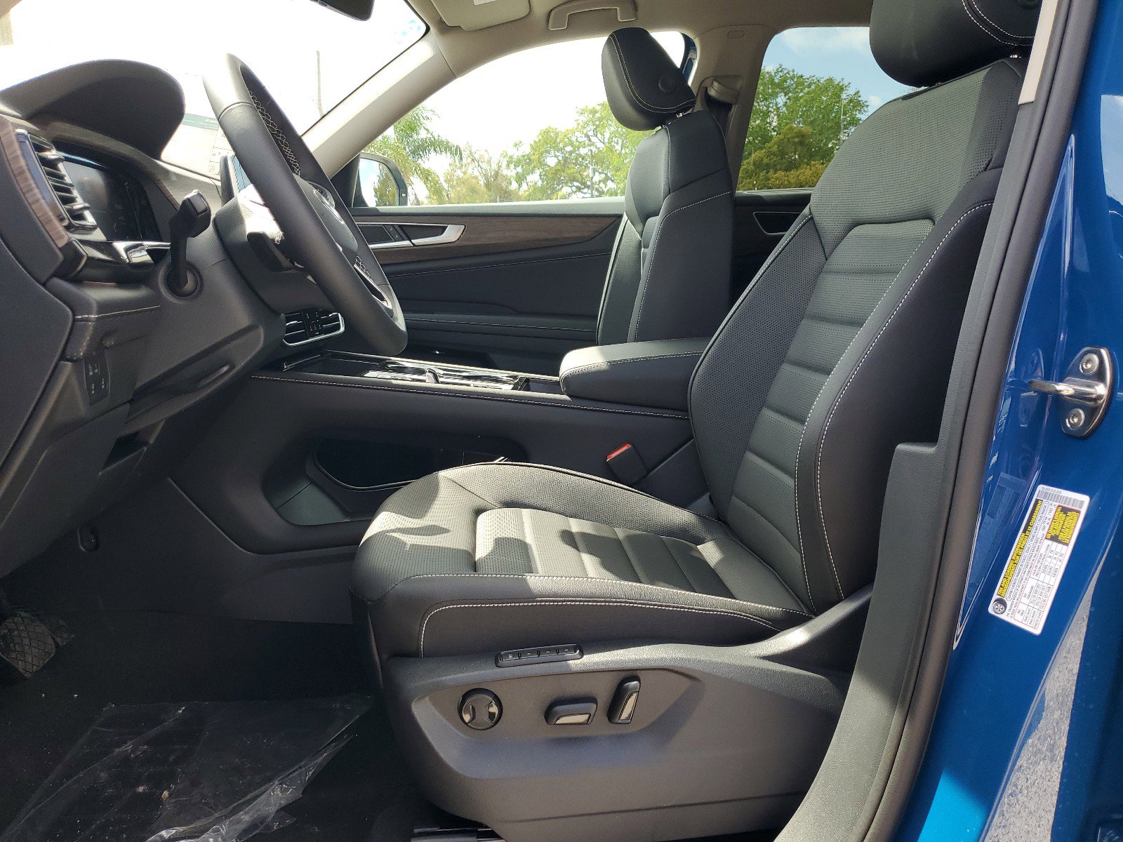 New 2025 Volkswagen Atlas SEL image 19