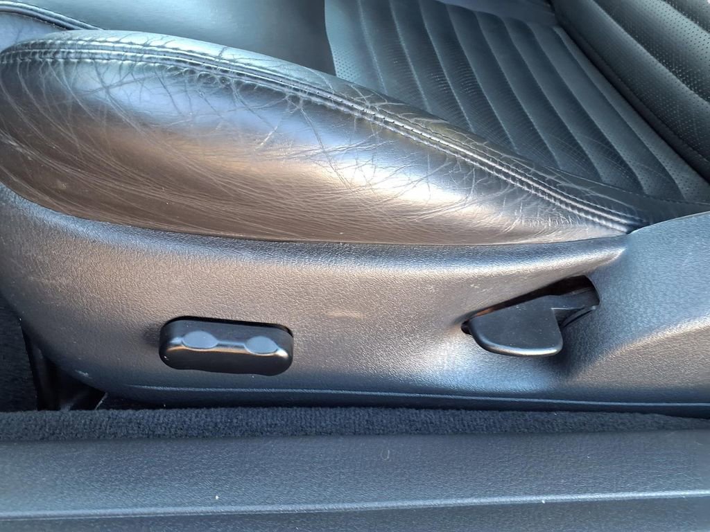 Used 2002 Ford Thunderbird image 17