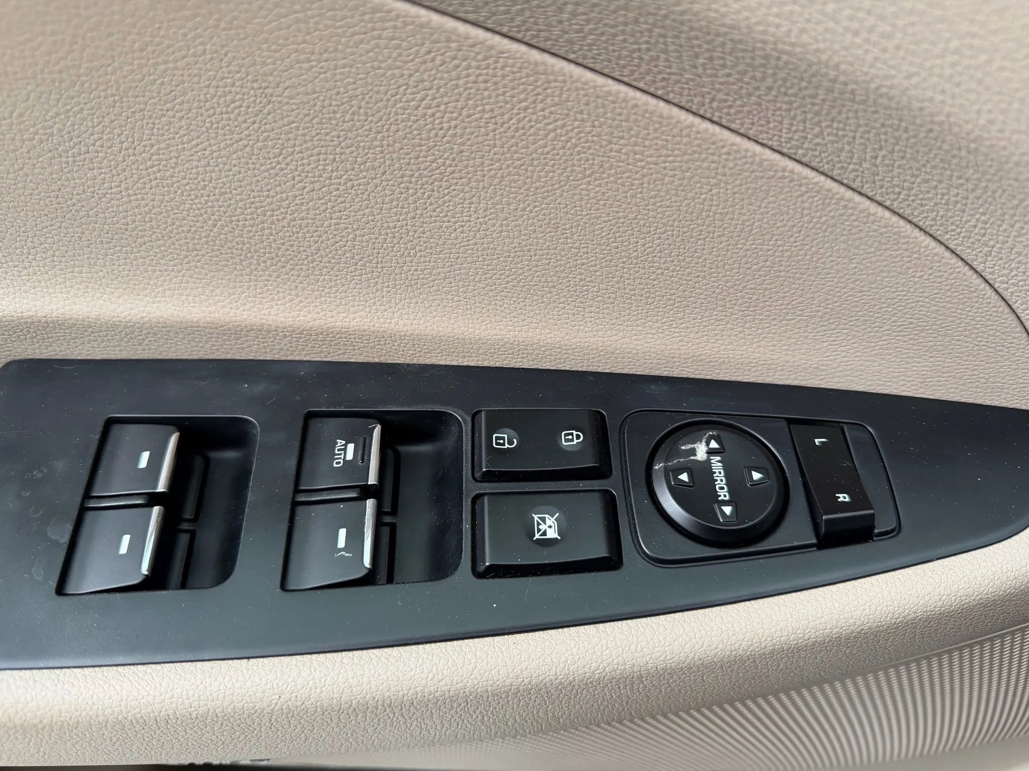 Used 2018 Hyundai Tucson Limited image 26