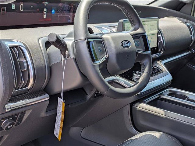 New 2026 Ford Expedition Max Platinum w/ Stealth Appearance Package AWD/4WD image 3