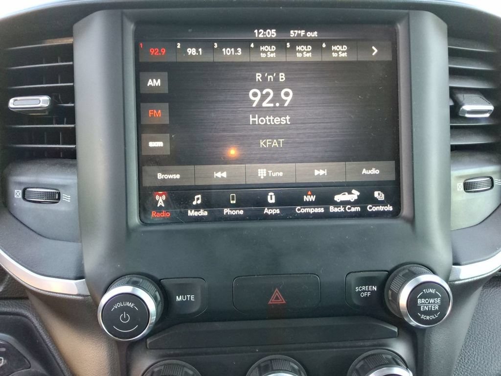 Used 2019 RAM 1500 Big Horn AWD/4WD image 14