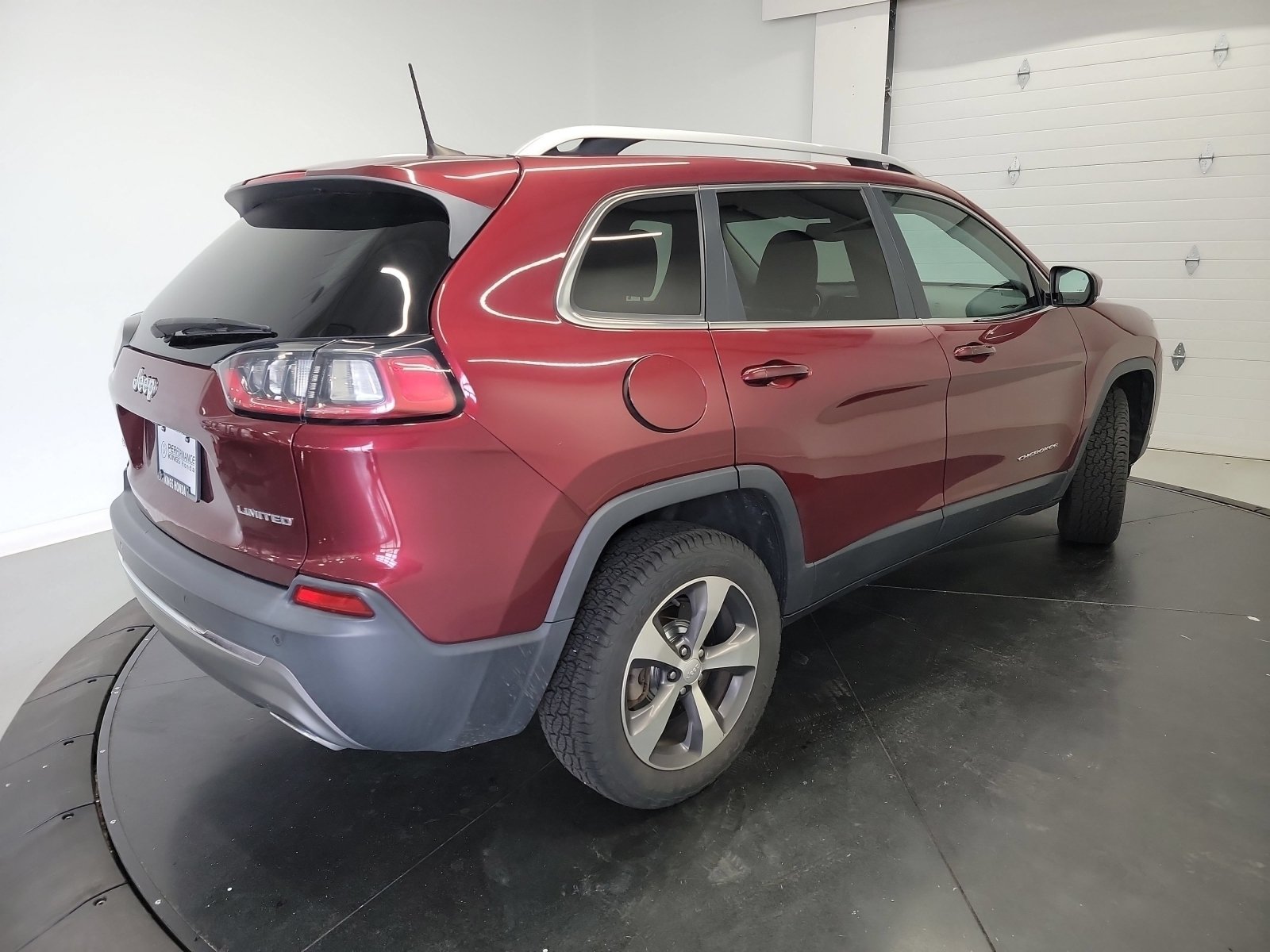 Used 2020 Jeep Cherokee Limited AWD/4WD image 9