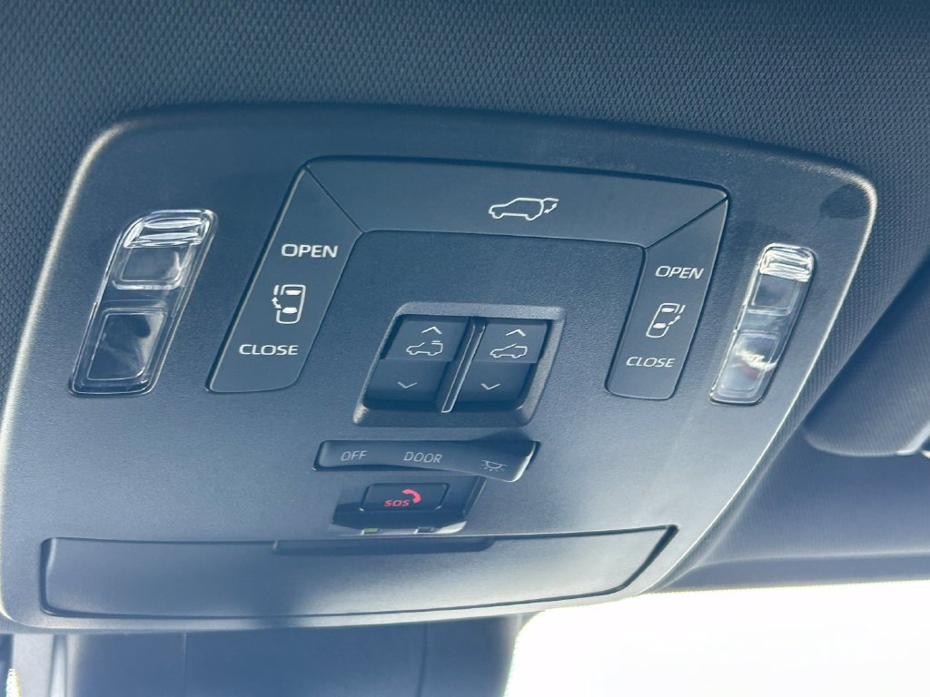 Certified 2025 Toyota Sienna XSE w/ XSE Premium Package AWD/4WD image 21