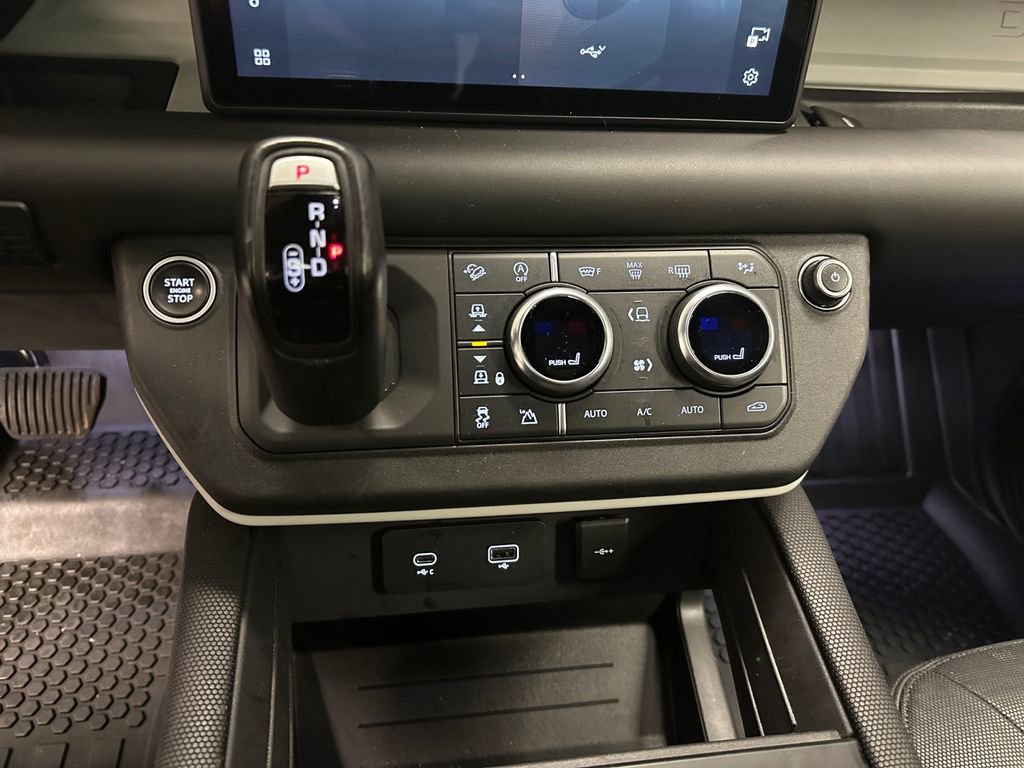Used 2021 Land Rover Defender 110 X-Dynamic HSE image 21
