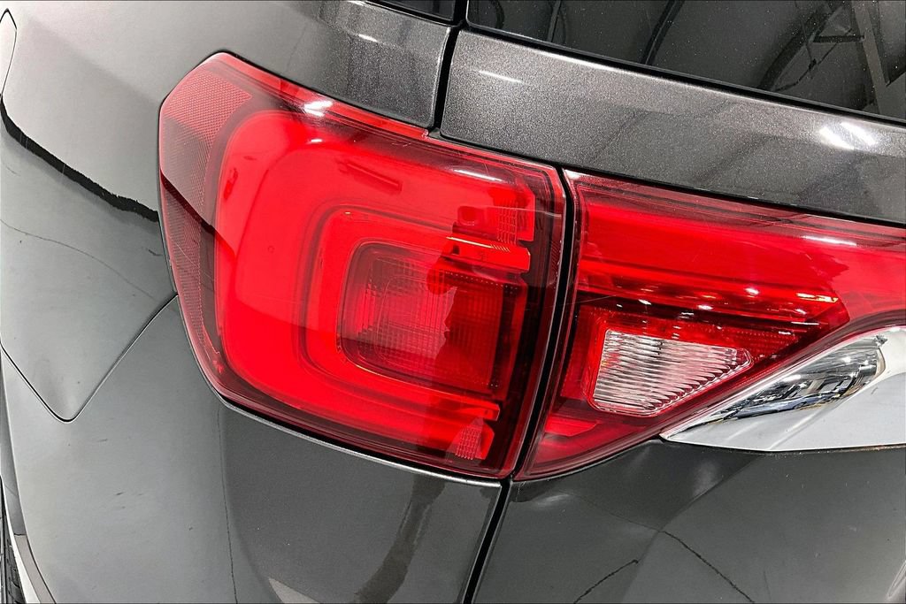 Used 2017 GMC Acadia Denali w/ Technology Package FWD image 38