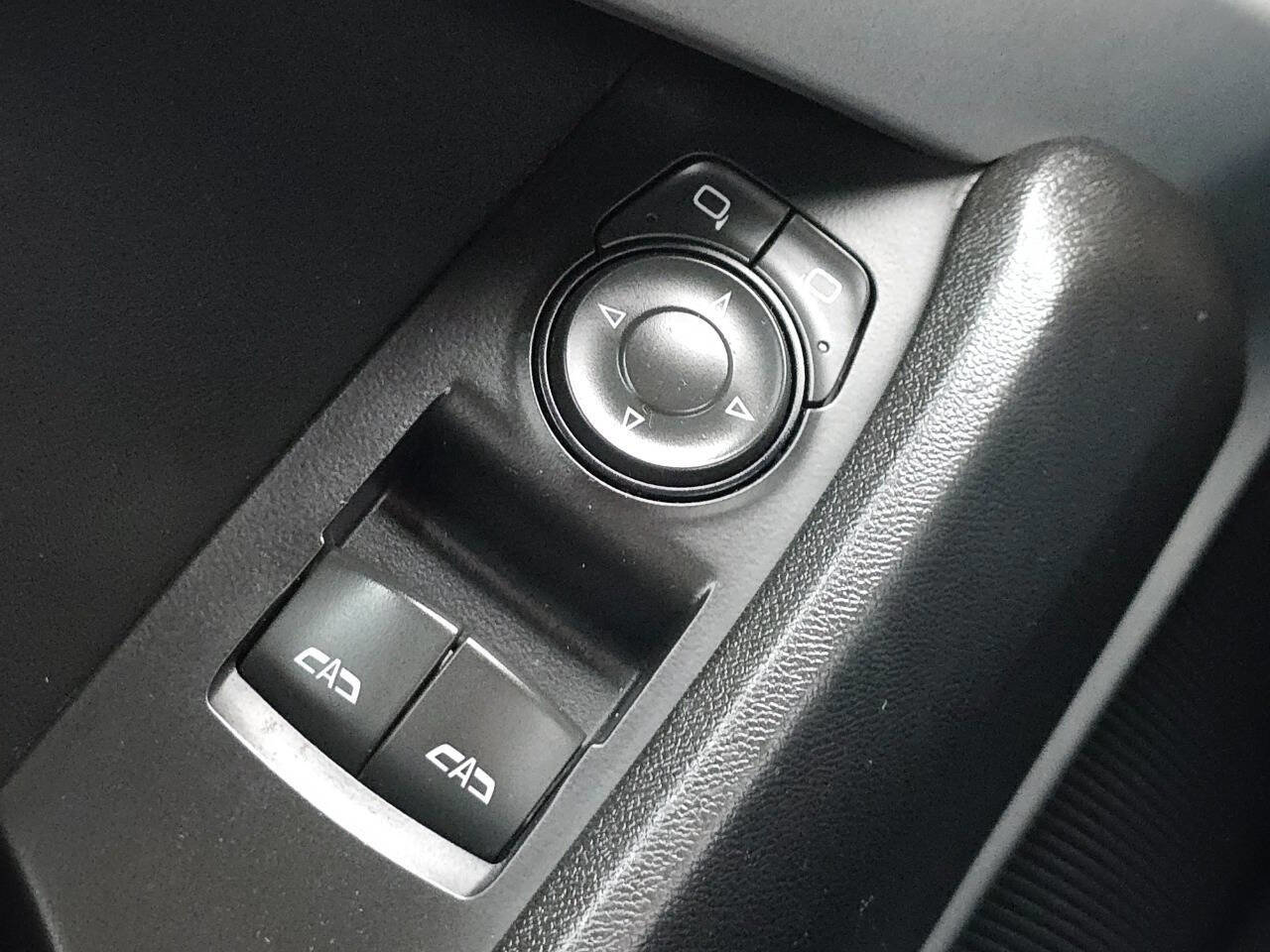 Used 2019 Chevrolet Camaro LT image 26