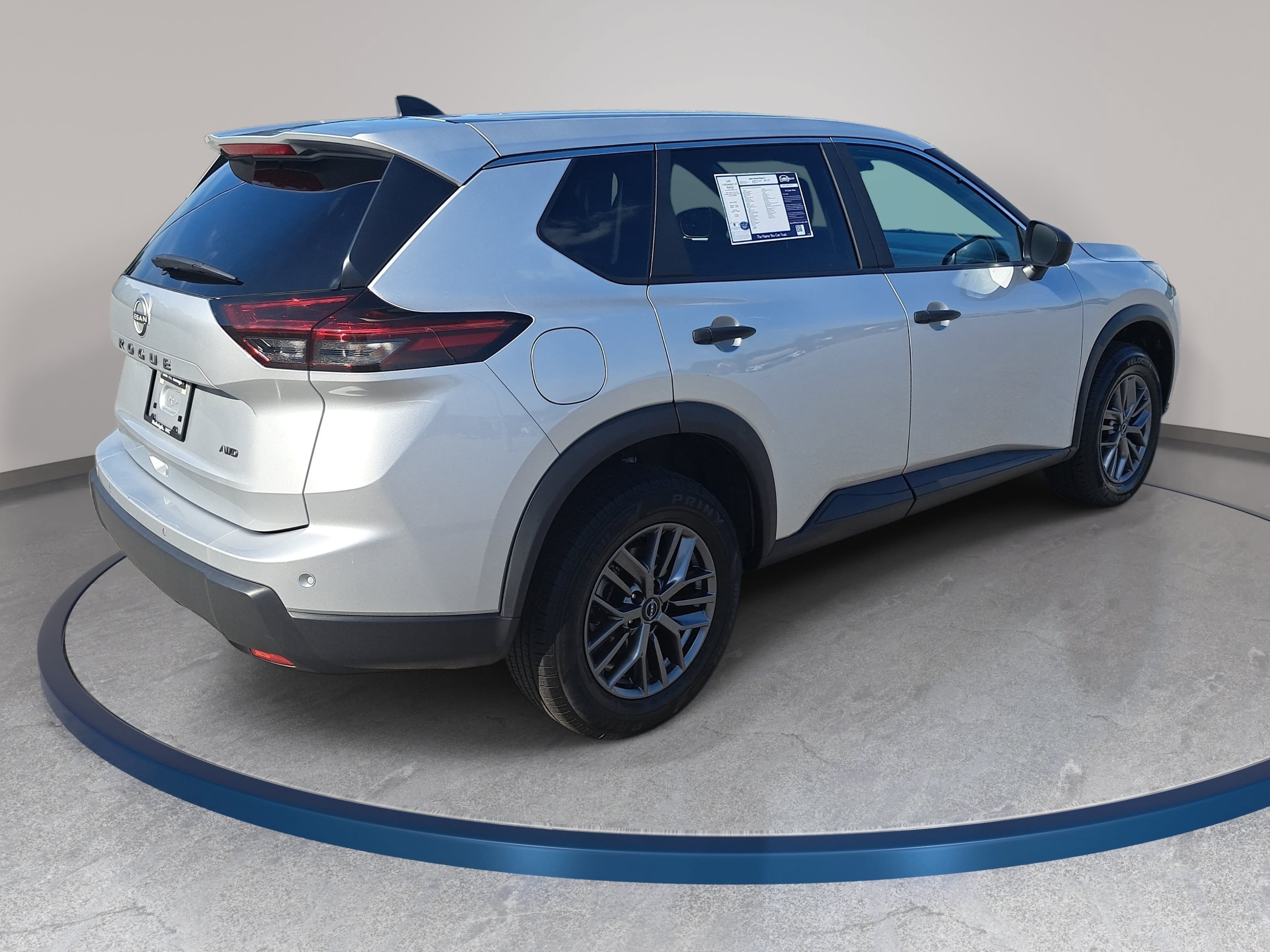 Used 2024 Nissan Rogue S AWD/4WD image 5