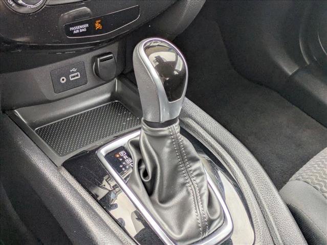 Used 2021 Nissan Rogue Sport S image 17