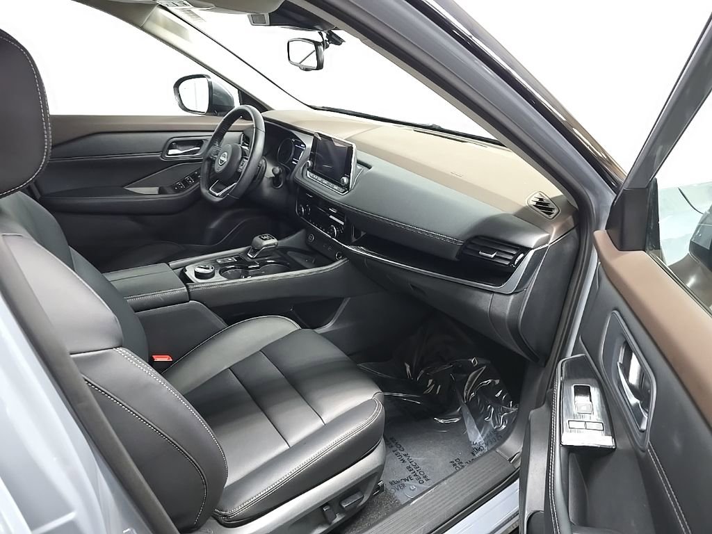 Used 2023 Nissan Rogue SL image 16