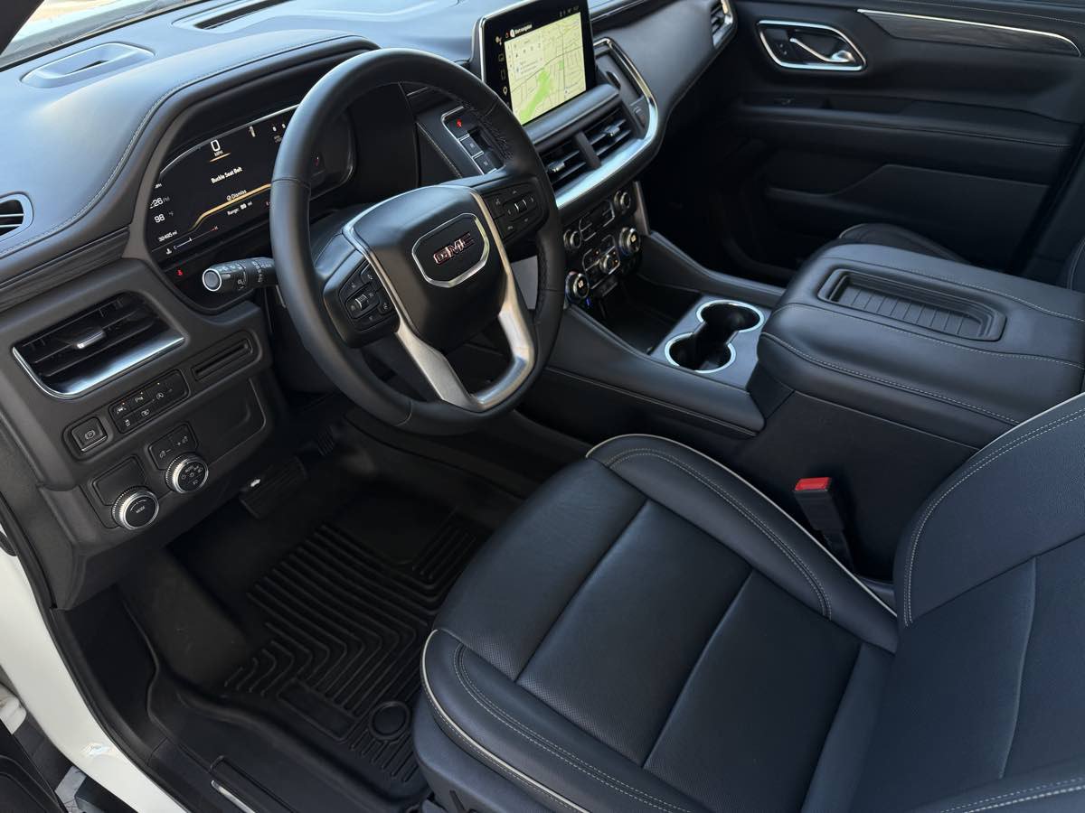 Used 2023 GMC Yukon SLT w/ SLT Premium Package RWD image 15