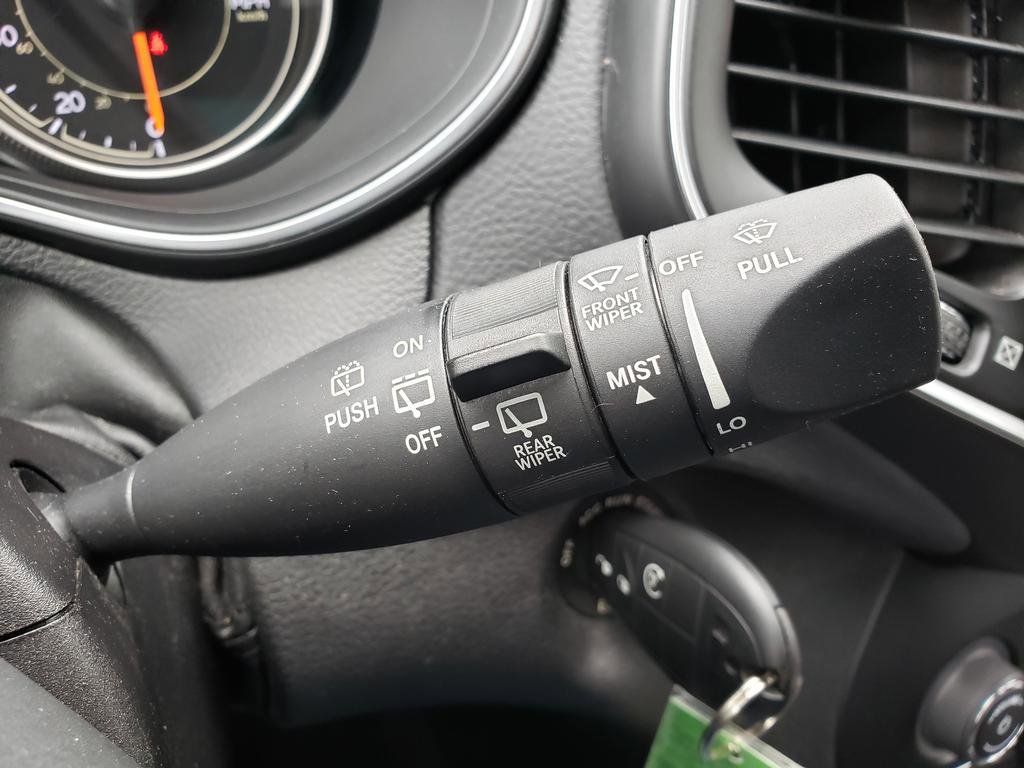 Used 2020 Jeep Cherokee Latitude w/ Cold Weather Group FWD image 25