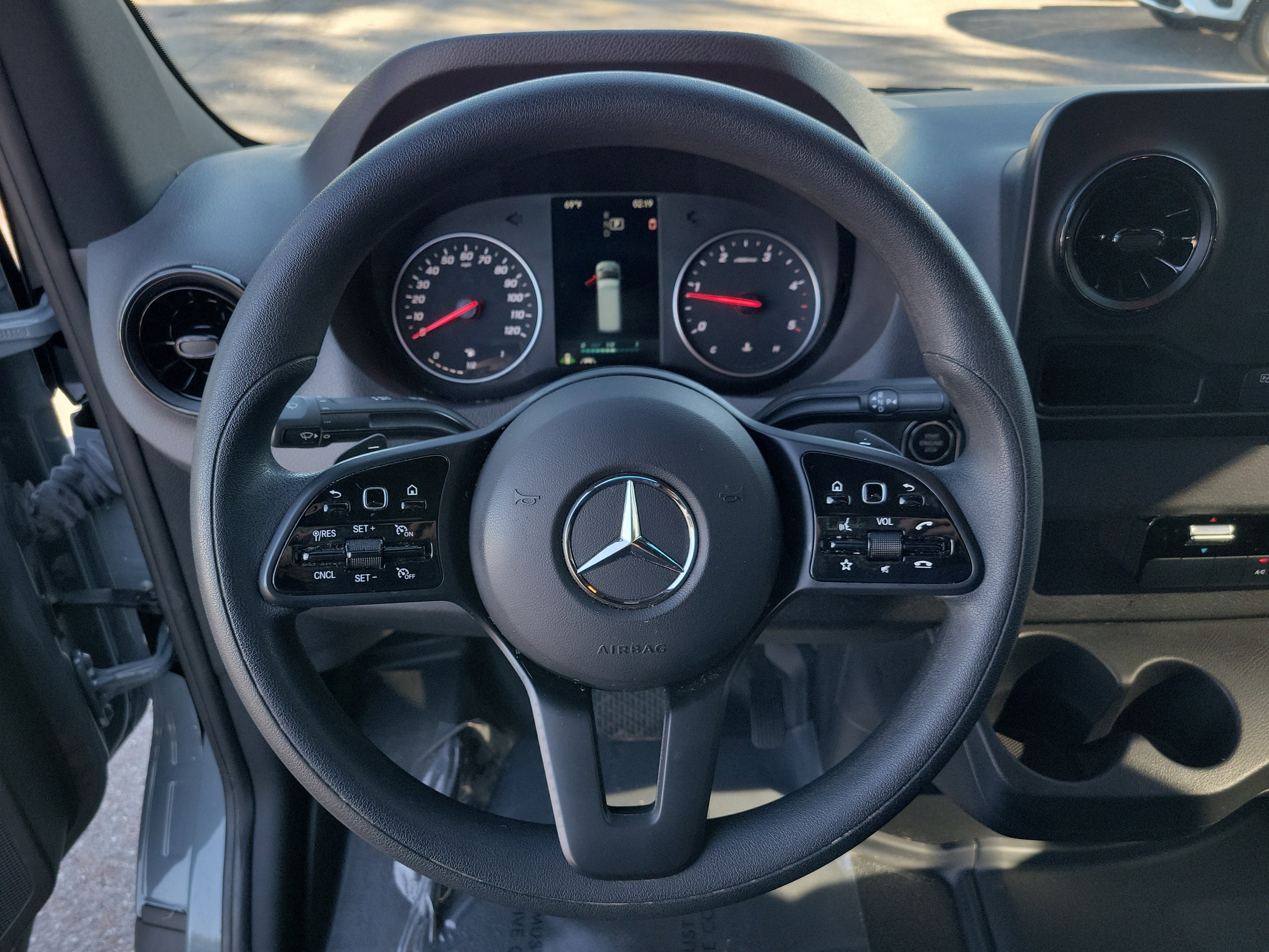 Used 2024 Mercedes-Benz Sprinter 2500 image 26