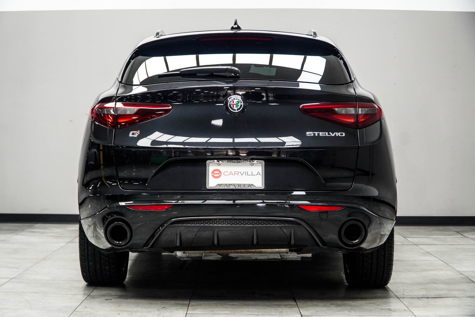 Used 2023 Alfa Romeo Stelvio Veloce image 12