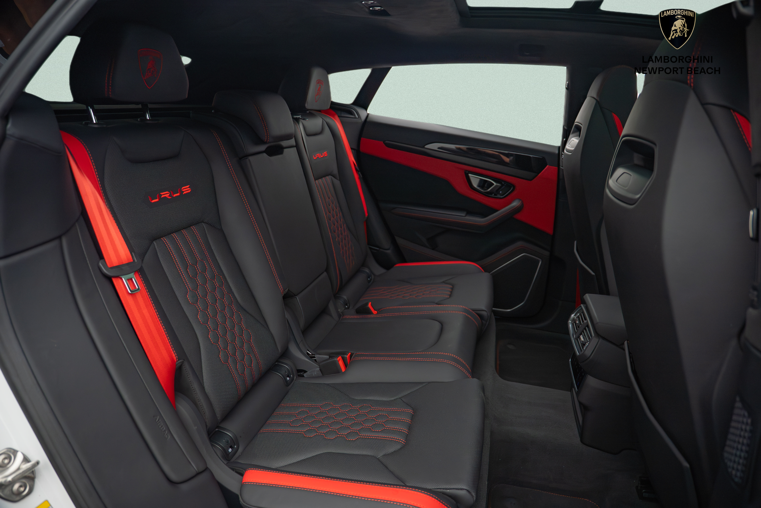 Used 2024 Lamborghini Urus S AWD/4WD image 15
