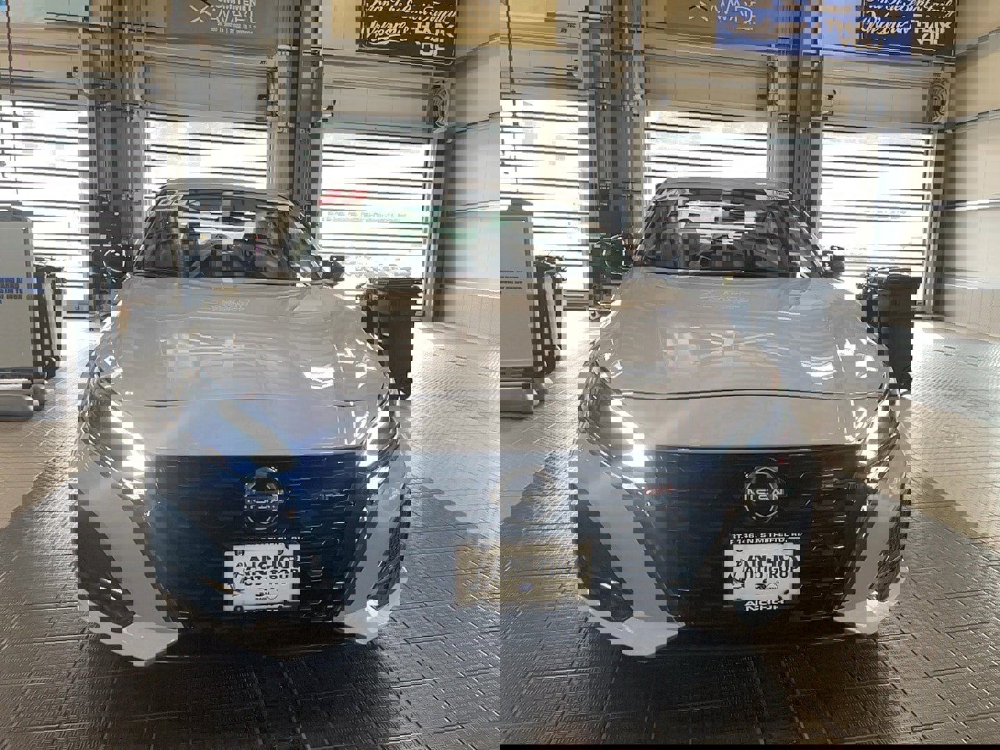 Used 2025 Nissan Altima 2.5 SR w/ SR Premium Package image 2