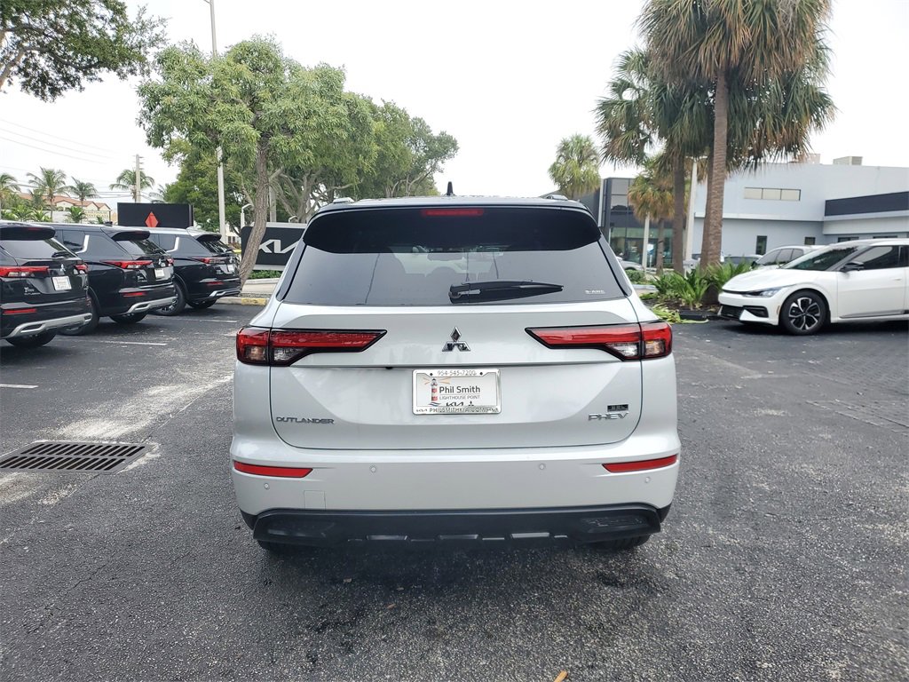 New 2025 Mitsubishi Outlander SEL Black Edition image 5
