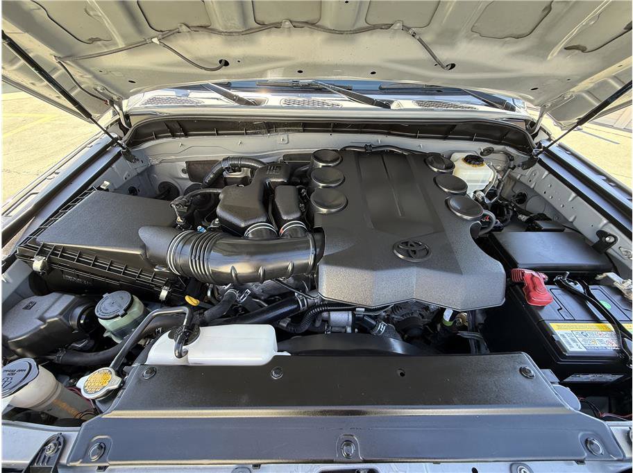 Used 2014 Toyota FJ Cruiser 4WD w/ Convenience Package image 37