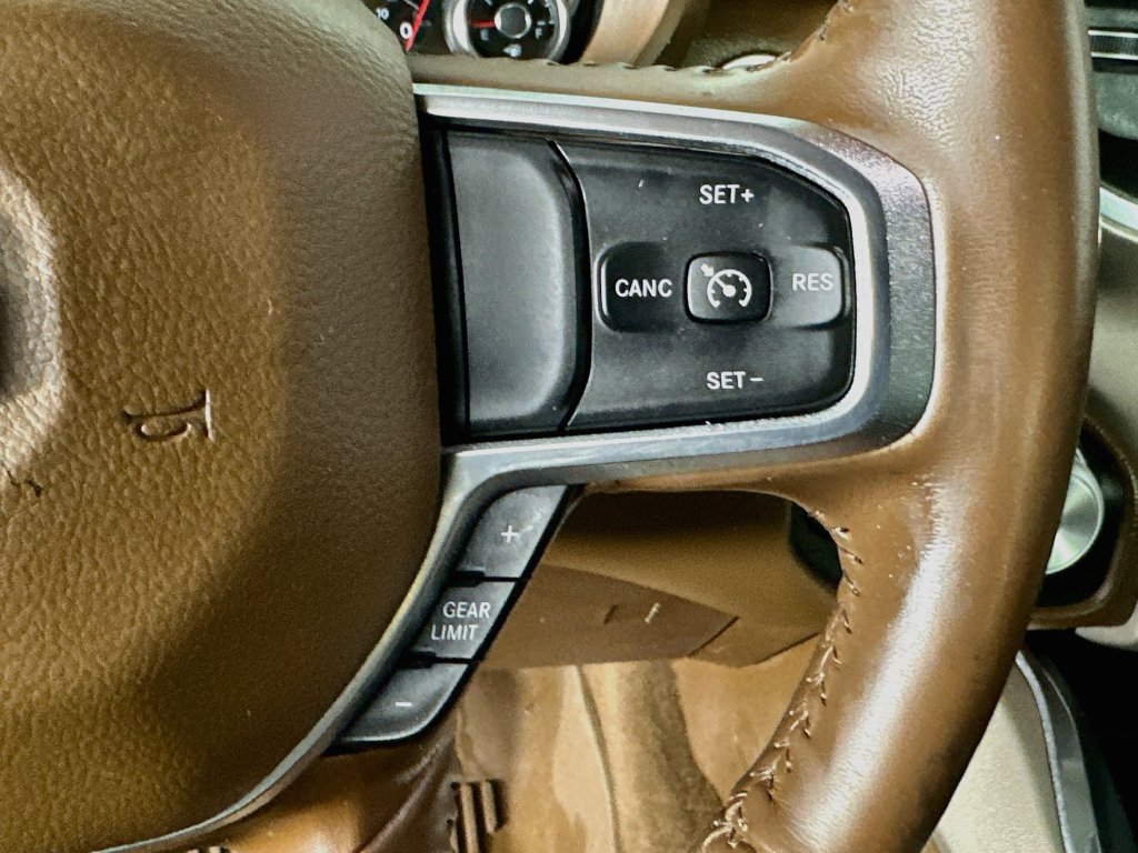 Used 2020 RAM 1500 Laramie AWD/4WD image 21
