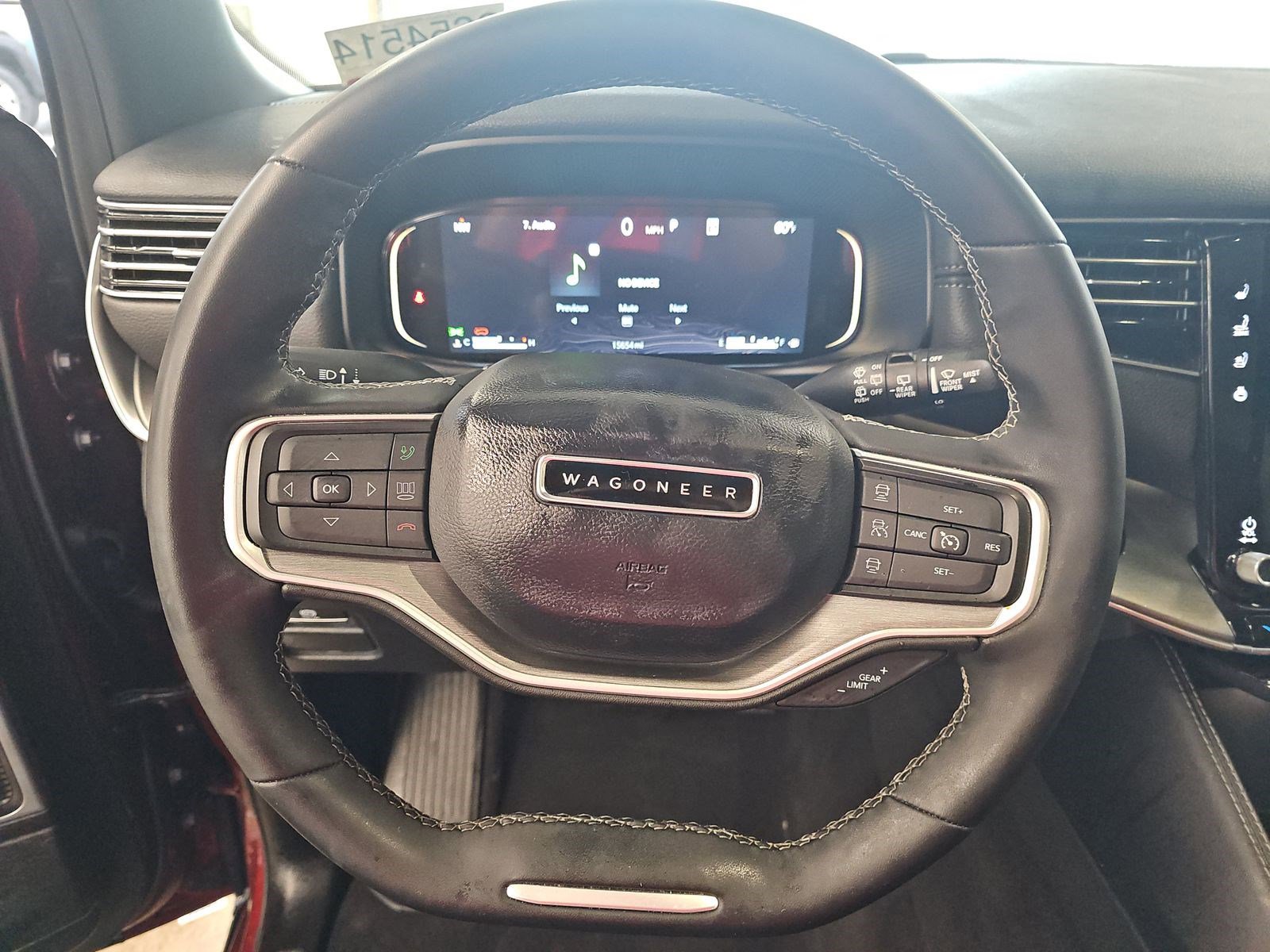 Used 2025 Jeep Wagoneer L Series II w/ Convenience Group I image 11