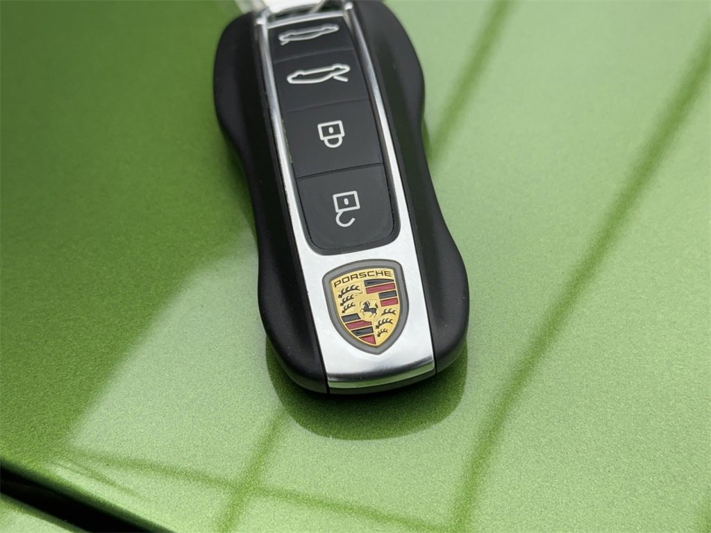 Used 2023 Porsche Taycan 4S image 63