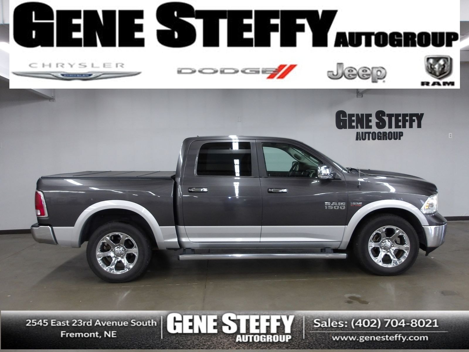 Used 2016 RAM 1500 Laramie AWD/4WD image 1