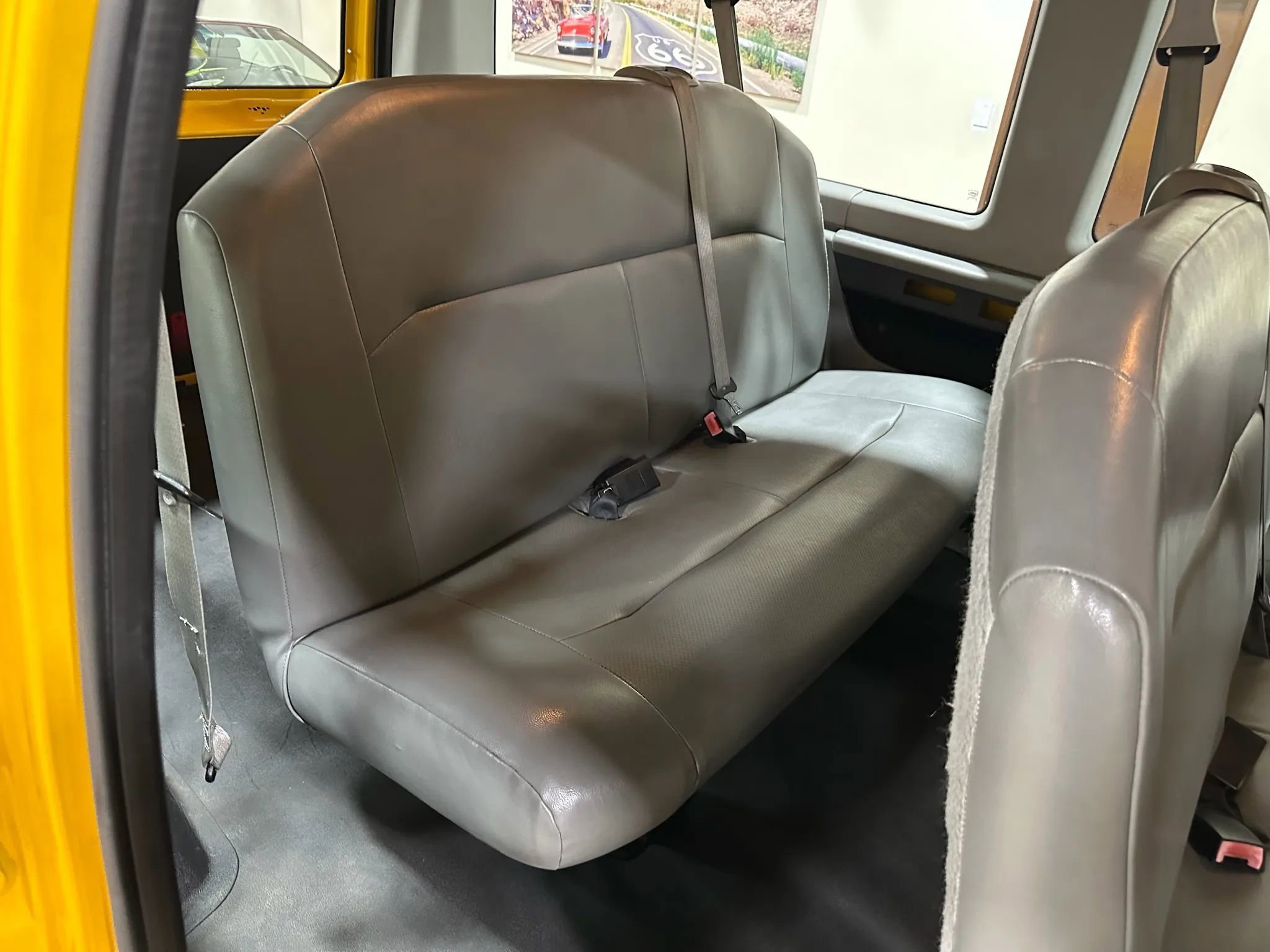 Used 2011 Ford E-150 and Econoline 150 Wagon RWD image 34