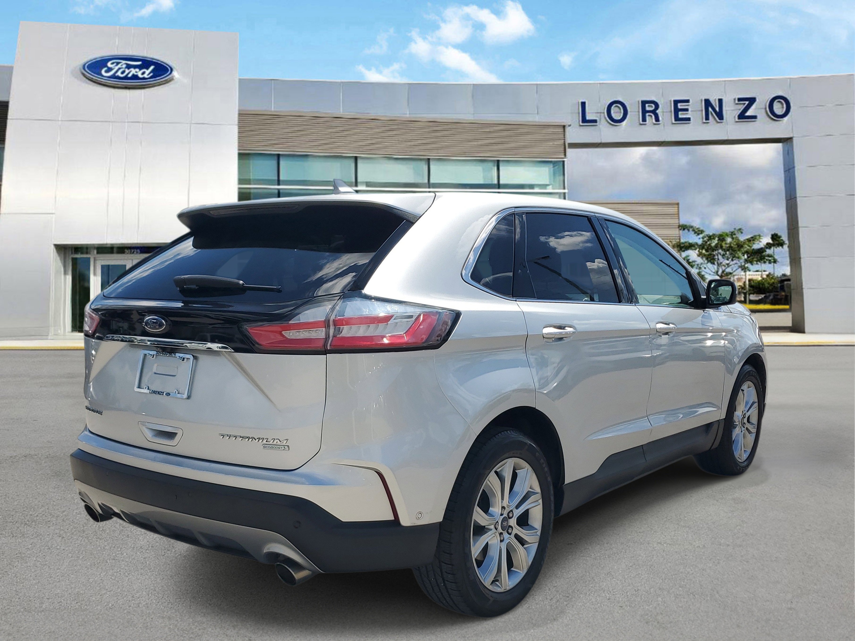 Used 2019 Ford Edge Titanium w/ Equipment Group 301A image 5