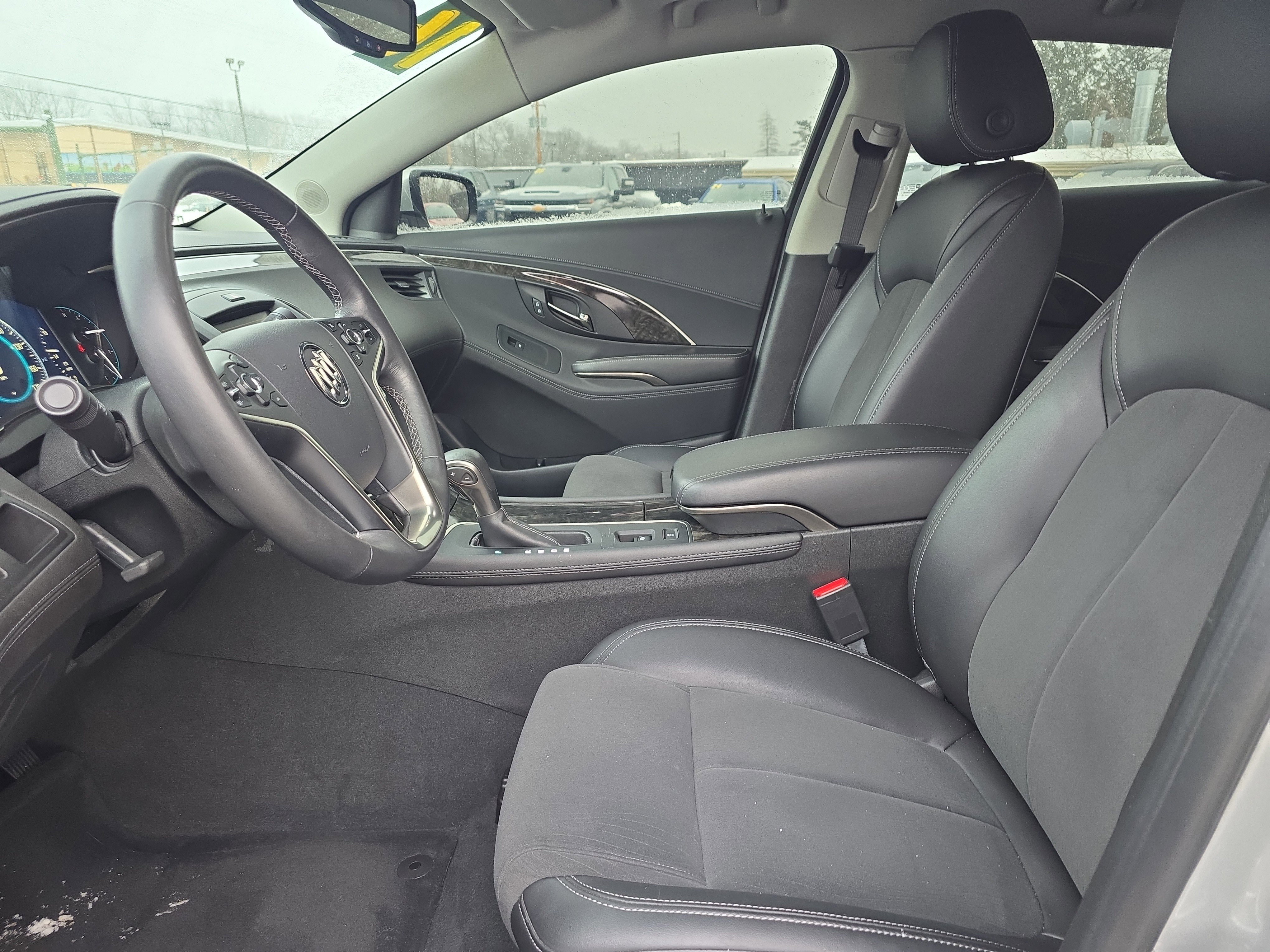 Used 2016 Buick LaCrosse FWD image 12