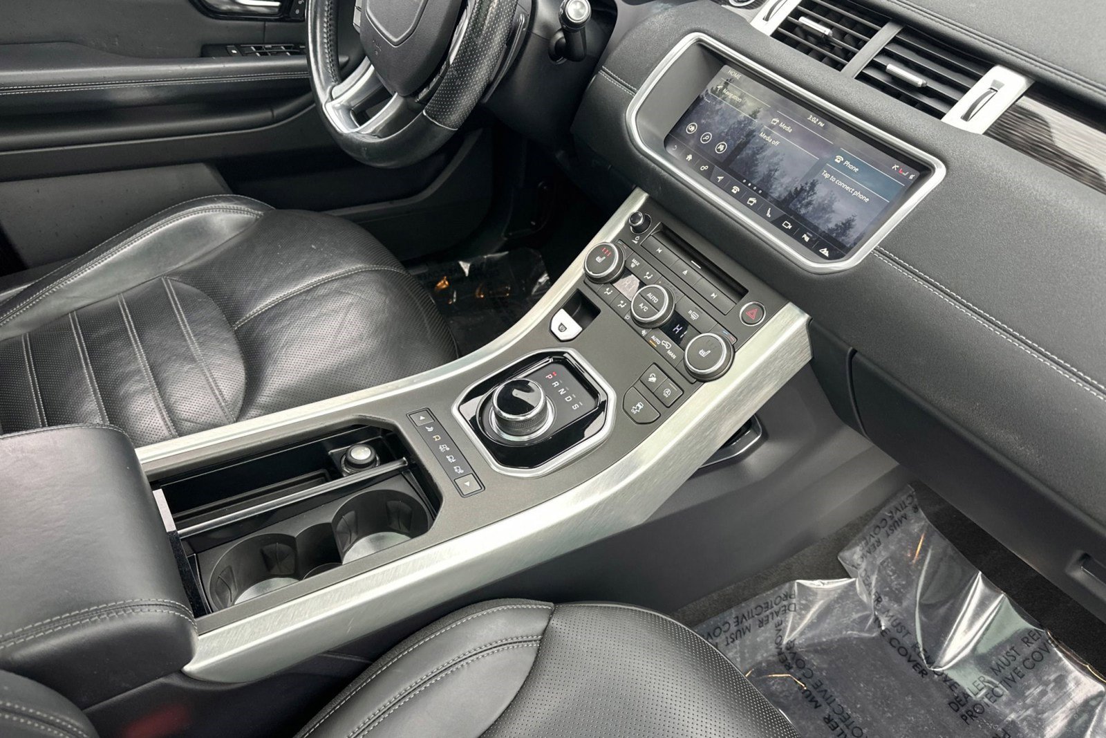 Used 2019 Land Rover Range Rover Evoque HSE Dynamic image 32