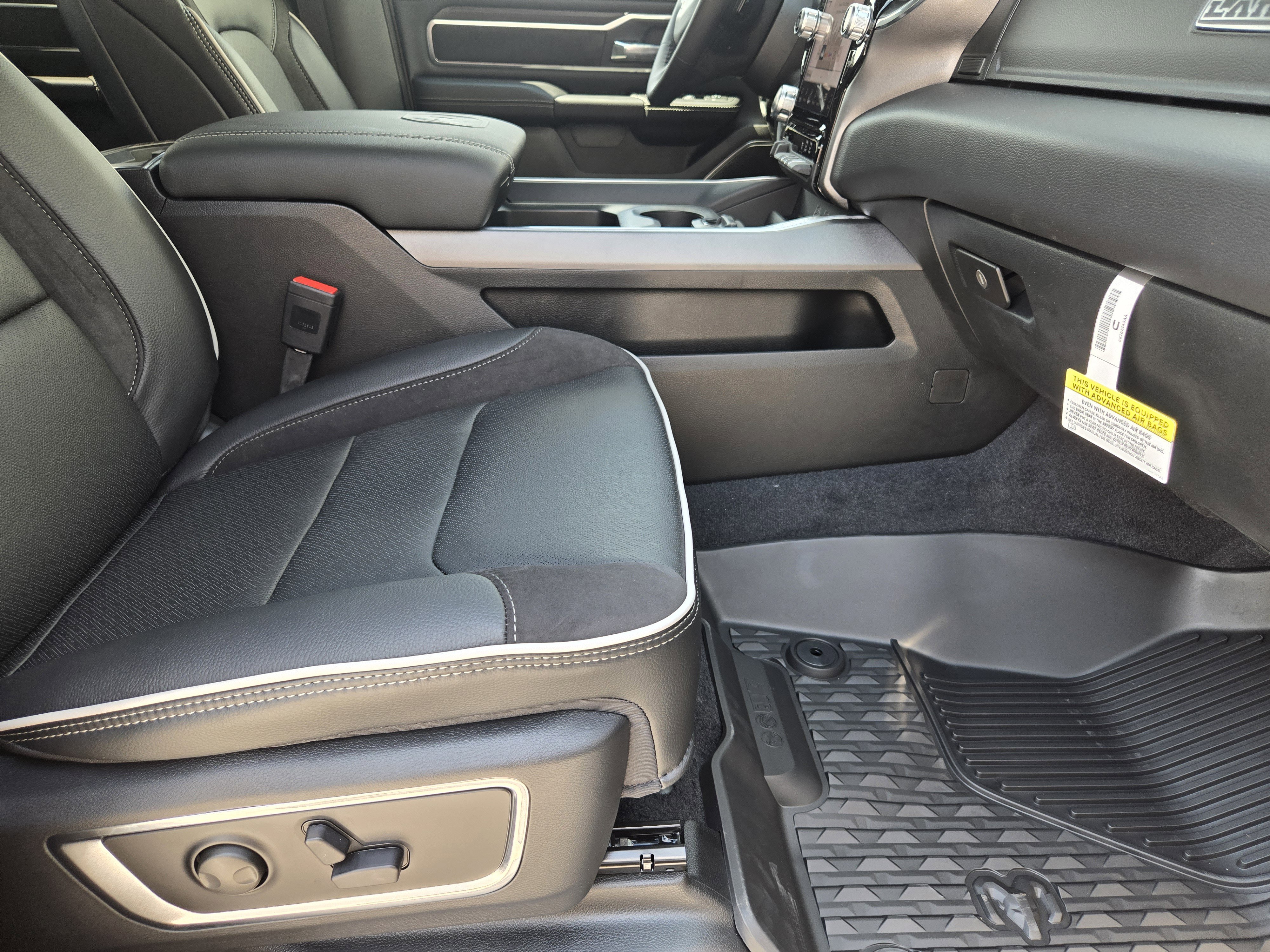 New 2026 RAM 1500 Laramie w/ Laramie Southwest Edition AWD/4WD image 12