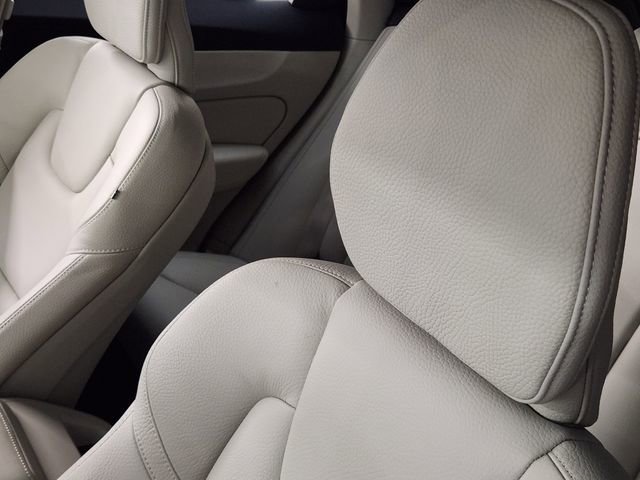 Used 2025 Volvo XC60 T8 Plus w/ Protection Package Premier image 14