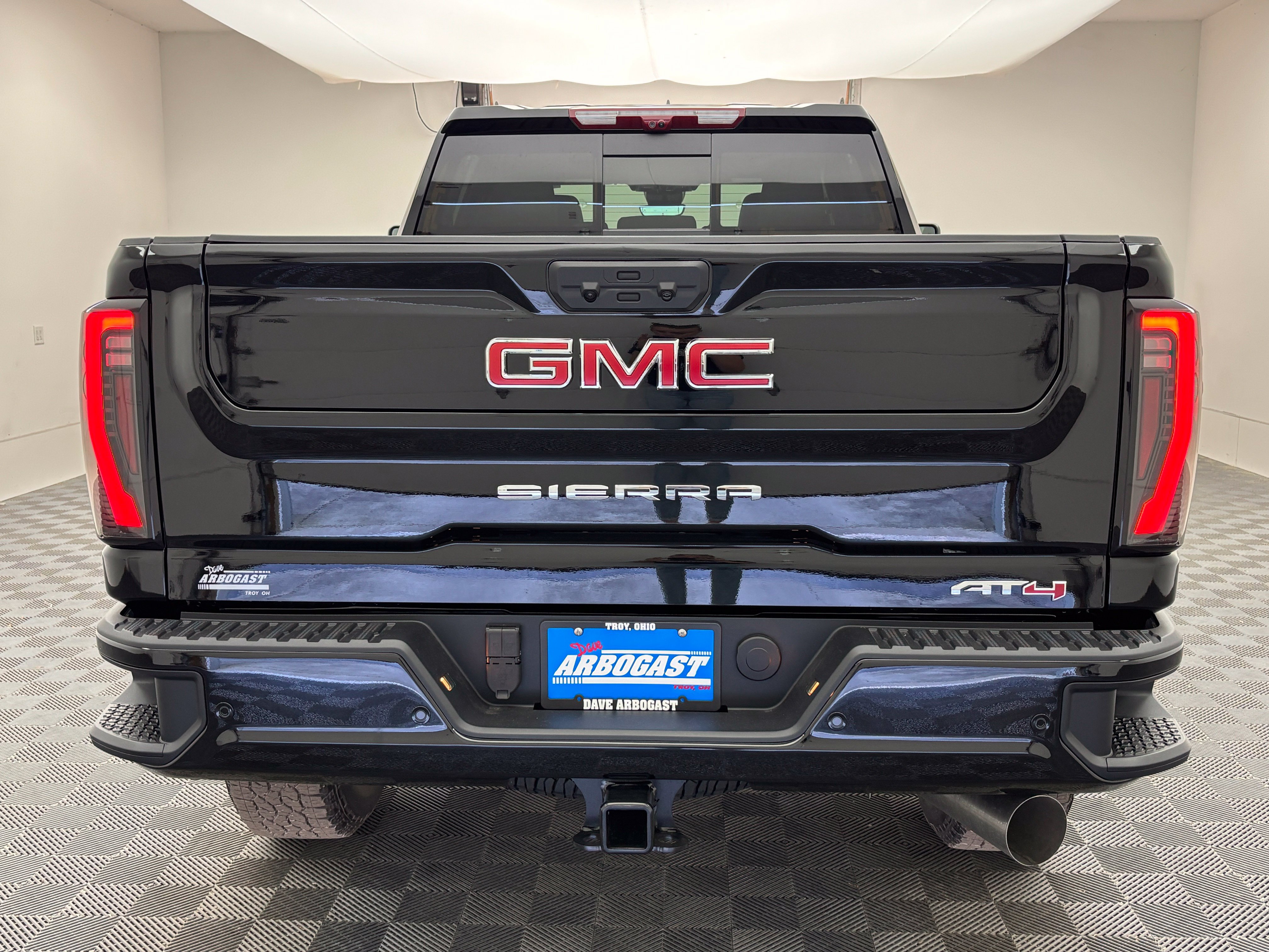 New 2026 GMC Sierra 2500 AT4 w/ AT4 Premium Plus Package AWD/4WD image 11