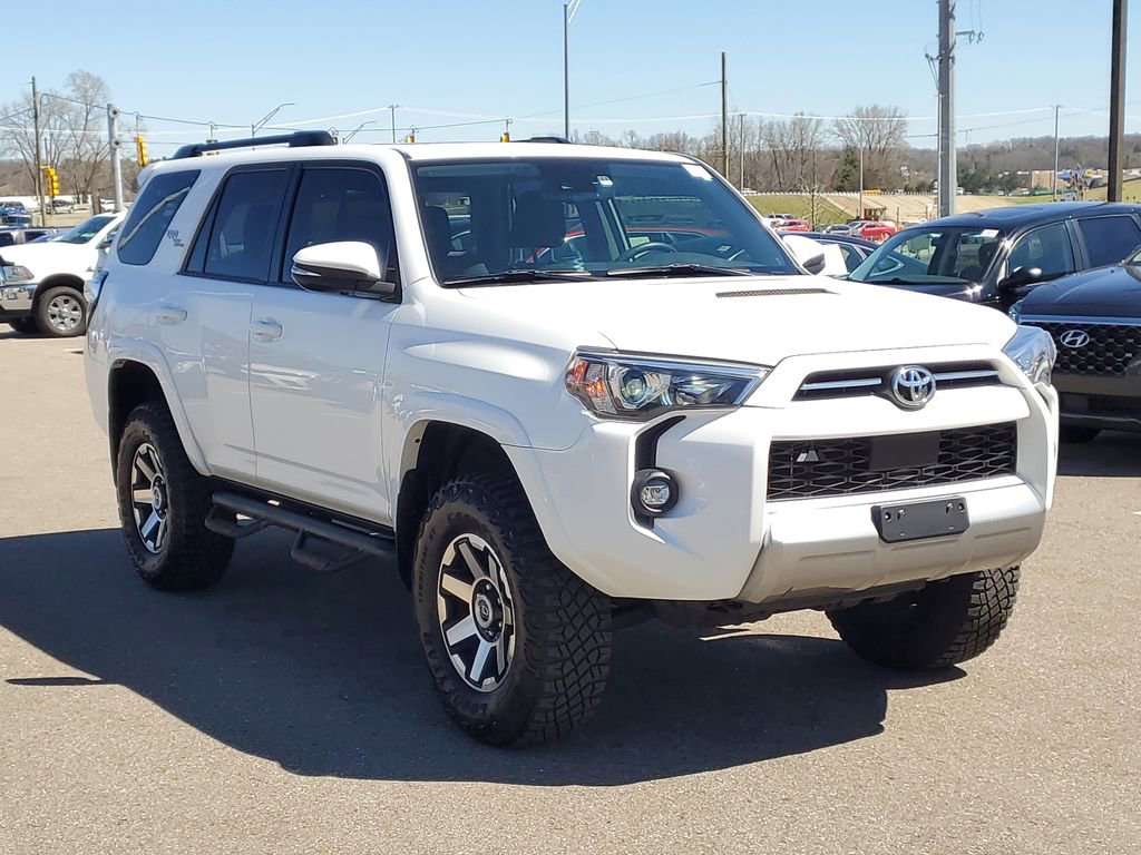 Used 2021 Toyota 4Runner TRD Off-Road Premium w/ Moonroof Package AWD/4WD image 4