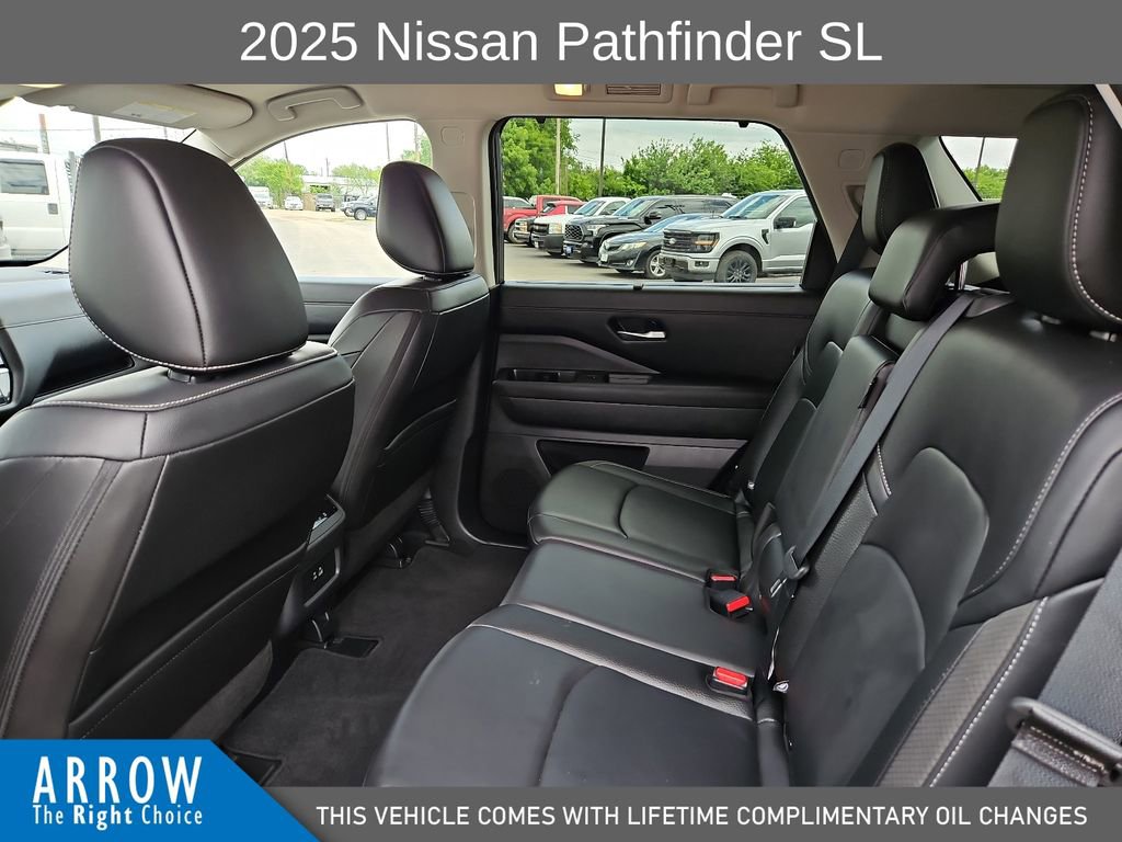 Used 2025 Nissan Pathfinder SL AWD/4WD image 19