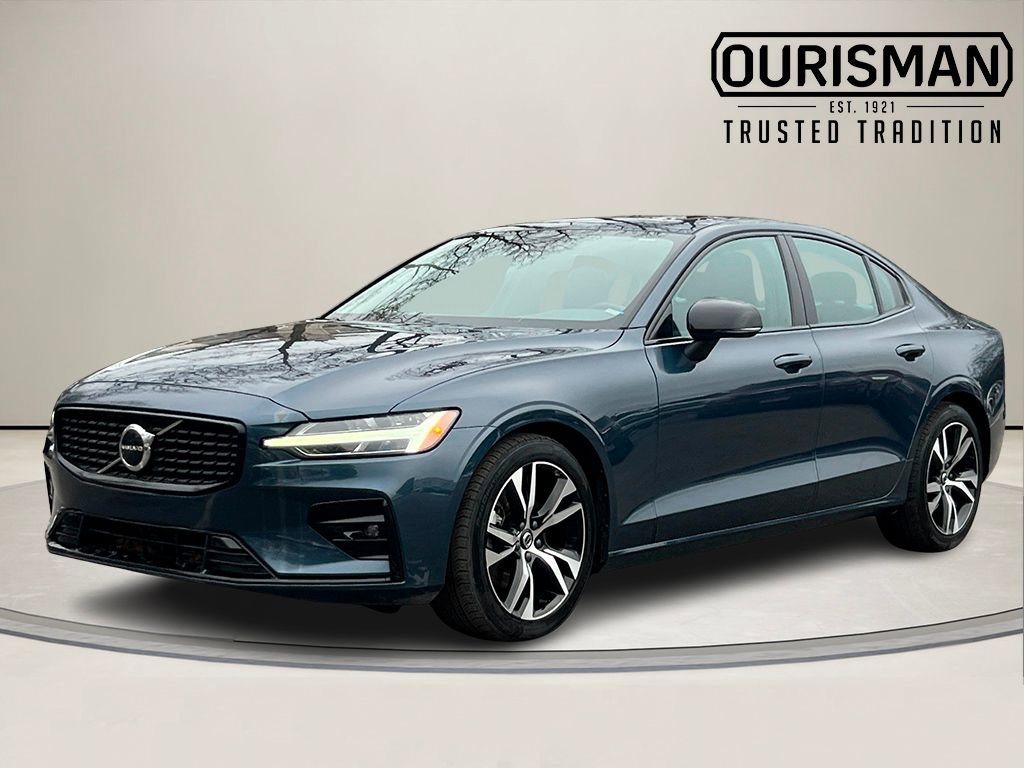Used 2024 Volvo S60 B5 Core image 2