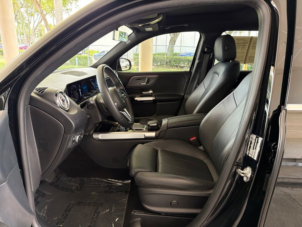 Used 2022 Mercedes-Benz GLB 250 image 5